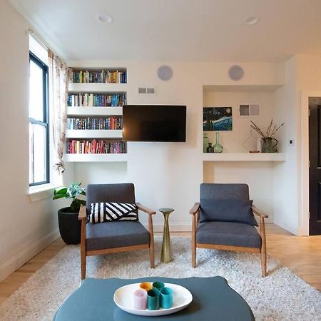 Large 2 Bdr With Deck Hosted By Stayrafa Philadelphia Exteriör bild