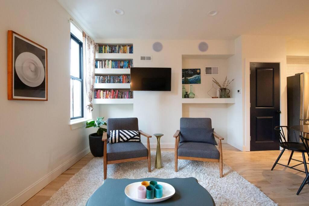 Large 2 Bdr With Deck Hosted By Stayrafa Philadelphia Exteriör bild
