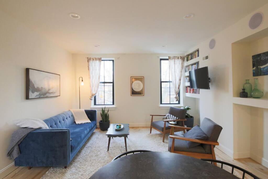 Large 2 Bdr With Deck Hosted By Stayrafa Philadelphia Exteriör bild
